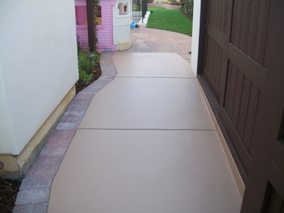 Concrete Walkway and Paver Border